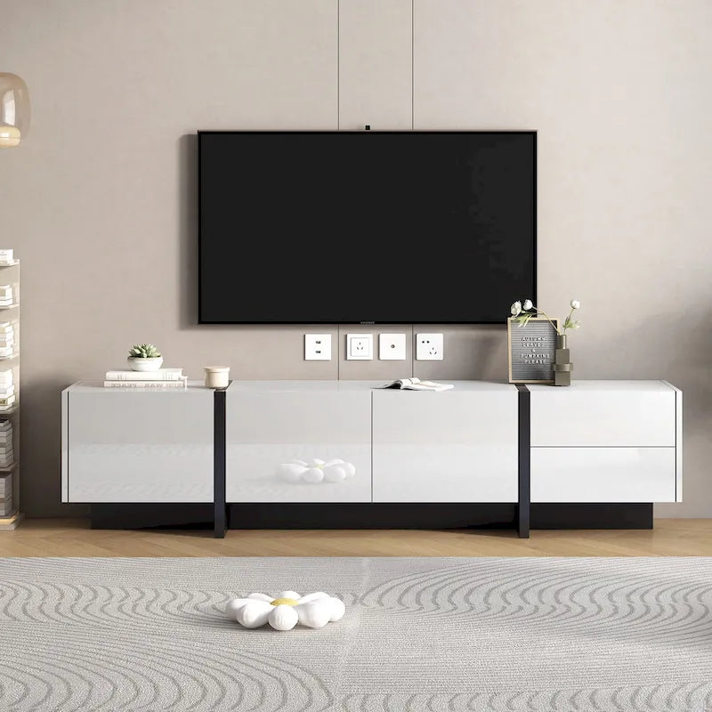 Mobile TV bianco da 74 con finitura lucida e spazio contenitore, per TV fino a 80